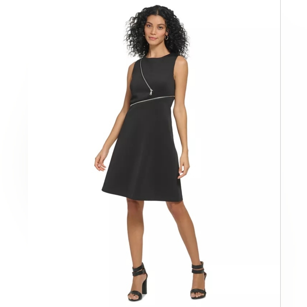 NWT Ladies Size 2 Crewneck Sleeveless Zip-Trim Shift Dress in Black